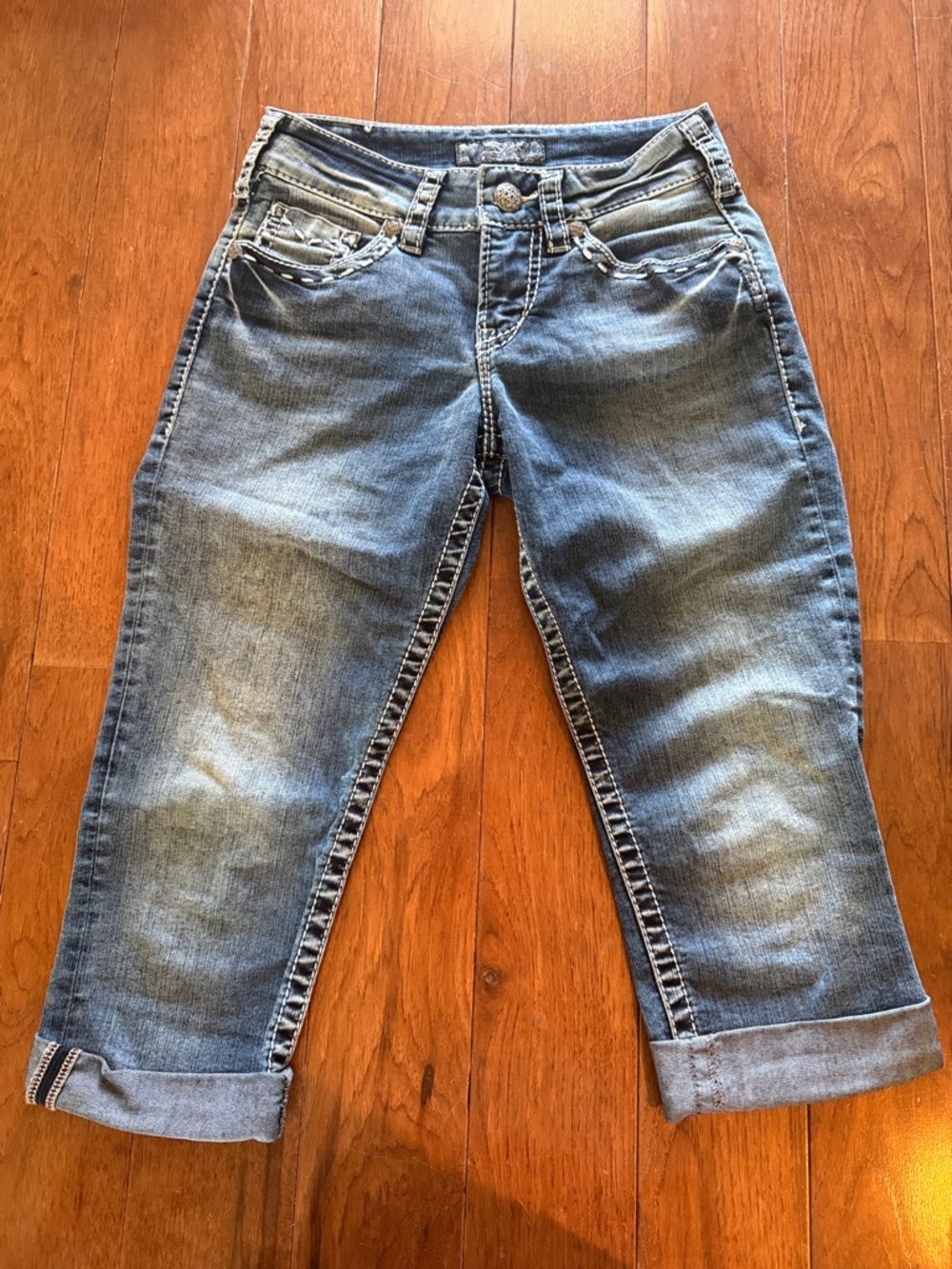 Silver Jeans Light Blue Cropped Denim Capris